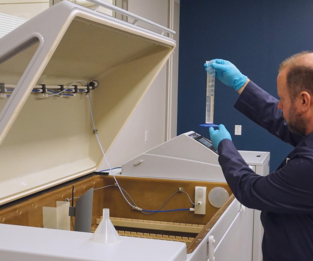 Sean Fowler Analyzing Test in Q-FOG